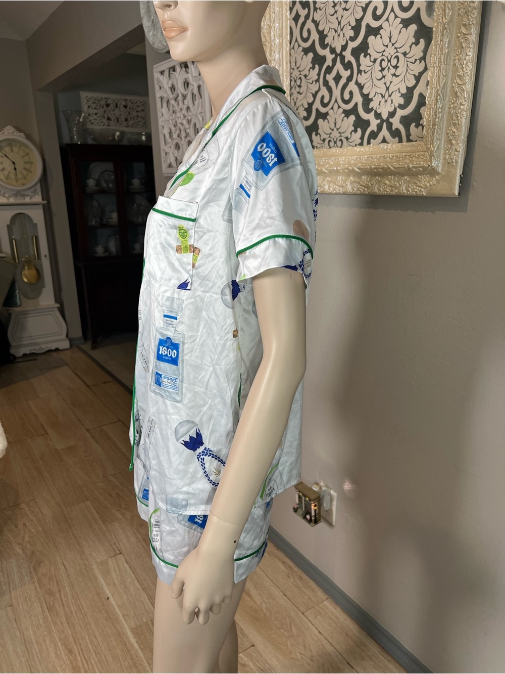 Shirt and shorts pajama set with a tequila theme - Picture 7 of 13